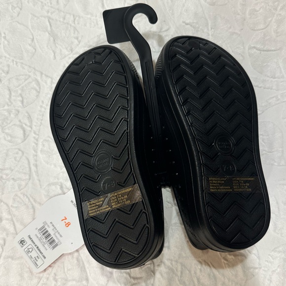 Wonder Nation Children’s Black Perforated Slip-Ons - Picture 3 of 3